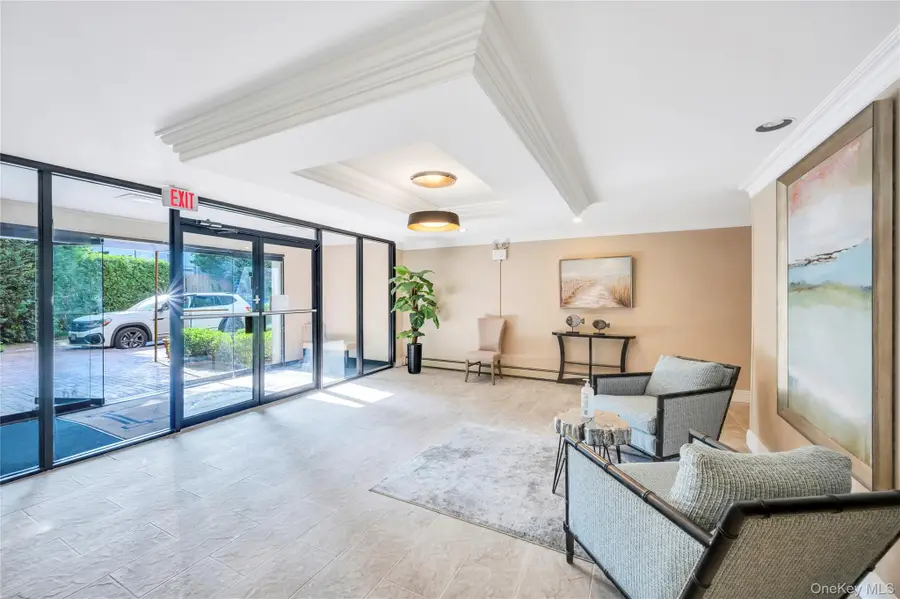 11 Wooleys Lane #3A, Great Neck, NY 11021 - Image #2