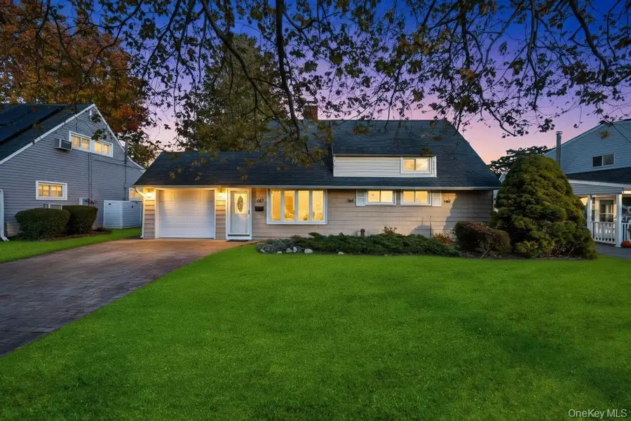 51 Fireplace Lane, Hicksville, NY 11801 - Image #2