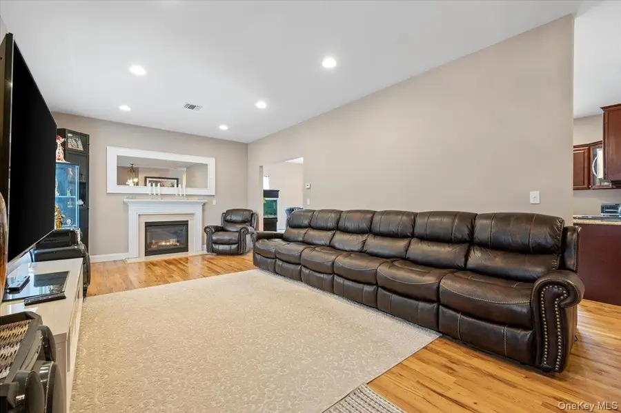 64 E Margin Road, Ridge, NY 11961 - Image #2