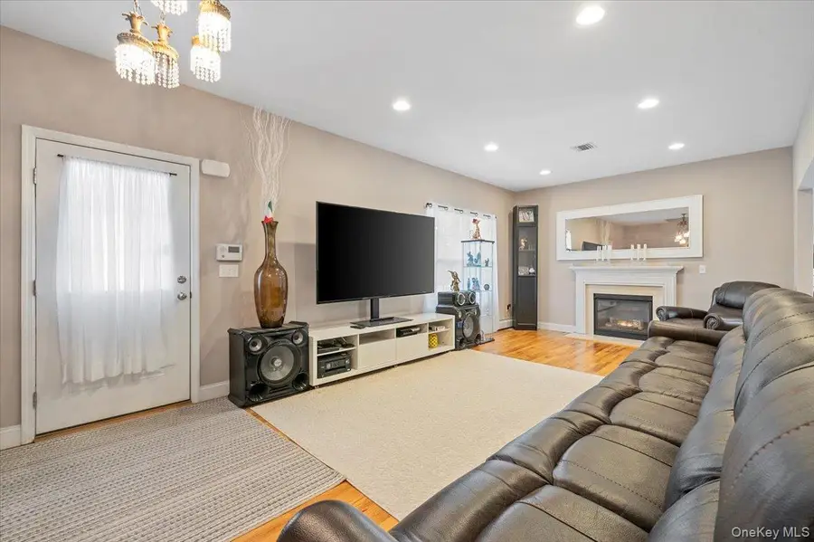 64 E Margin Road, Ridge, NY 11961 - Image #3