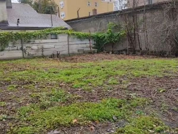 27 Brighton 4th Walk, Brooklyn, NY 11235