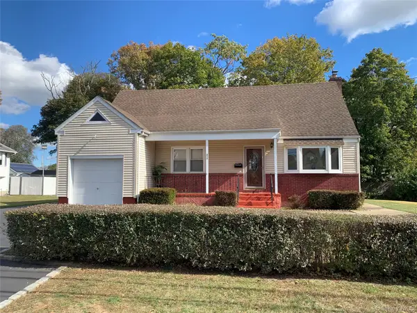 207 Eastwood Avenue, Deer Park, NY 11729