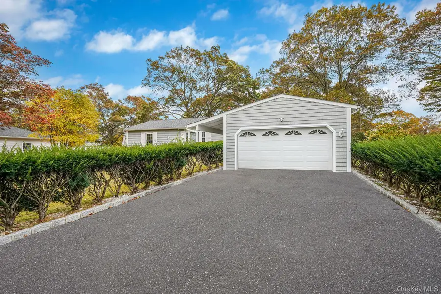 206 Crestwood Drive, Shirley, NY 11967 - Image #3