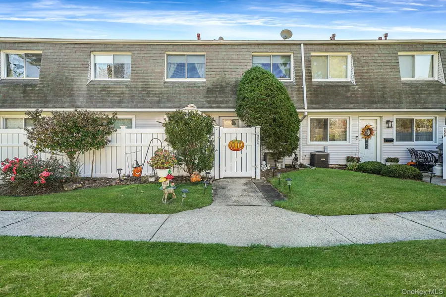 257 Storm Drive, Holtsville, NY 11742 - Image #2