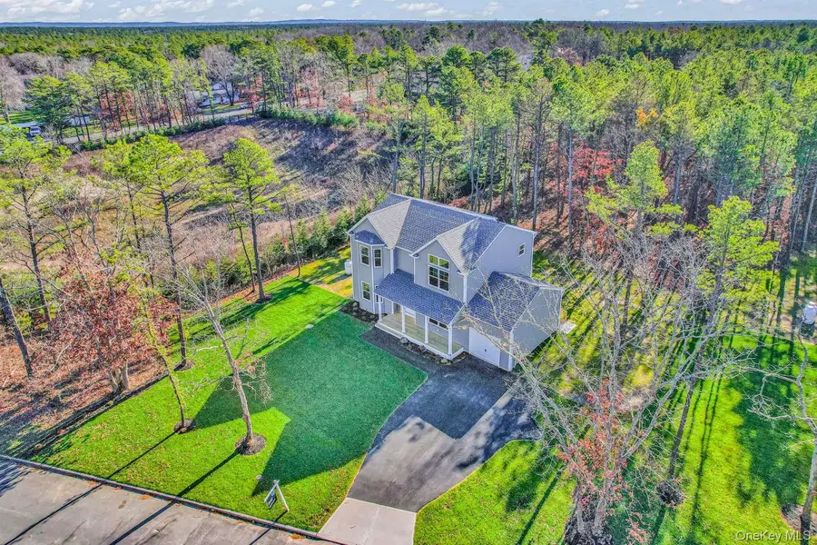 599 Robeson Place, Medford, NY 11763 - Image #2