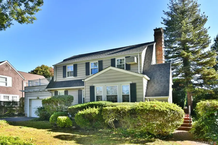 71 Chester Avenue, Garden City, NY 11530 - Image #2