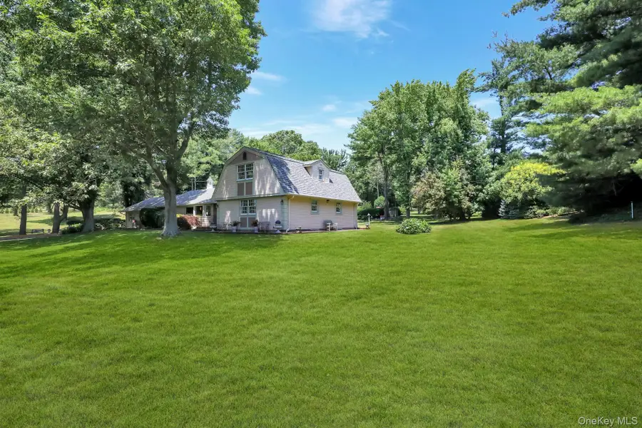 24 Rolling Hill Road, Old Westbury, NY 11568 - Image #3