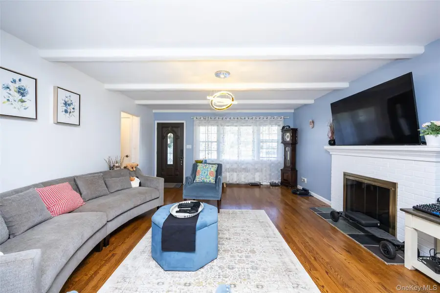 14 Cedar Street, Greenvale, NY 11548 - Image #3