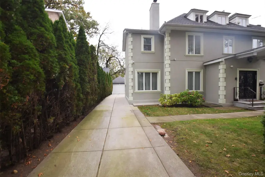 110 82nd Avenue, Kew Gardens, NY 11415 - Image #2