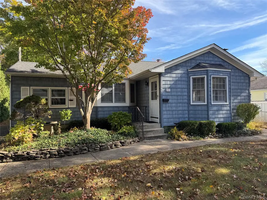 91 8th Ave, Kings Park, NY 11754 - Image #2