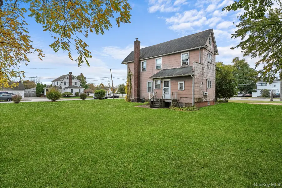 135 Merritts Road, Farmingdale, NY 11735 - Image #3