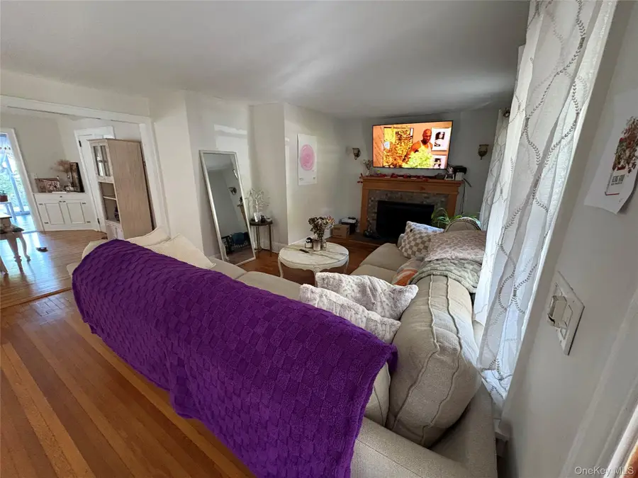 45 Central Parkway, Huntington, NY 11743 - #3