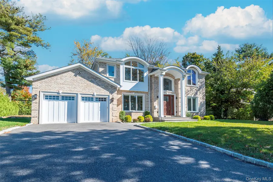 15 Grenfell Drive, Great Neck, NY 11020 - Image #2