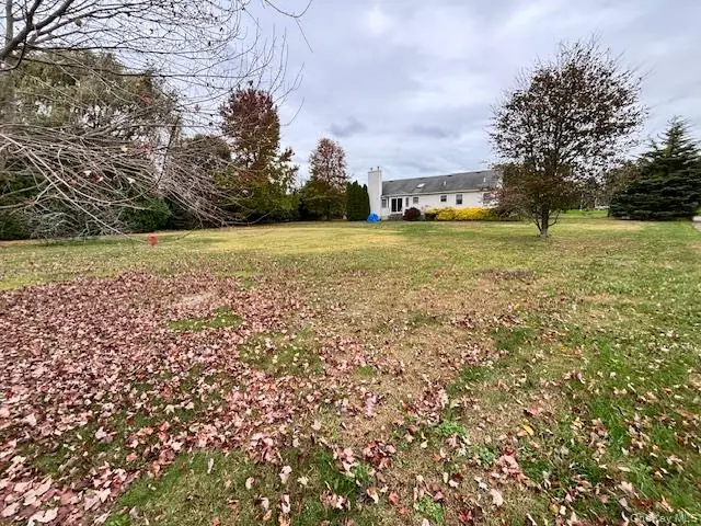 149 Vineyard Way, Aquebogue, NY 11931 - Image #2