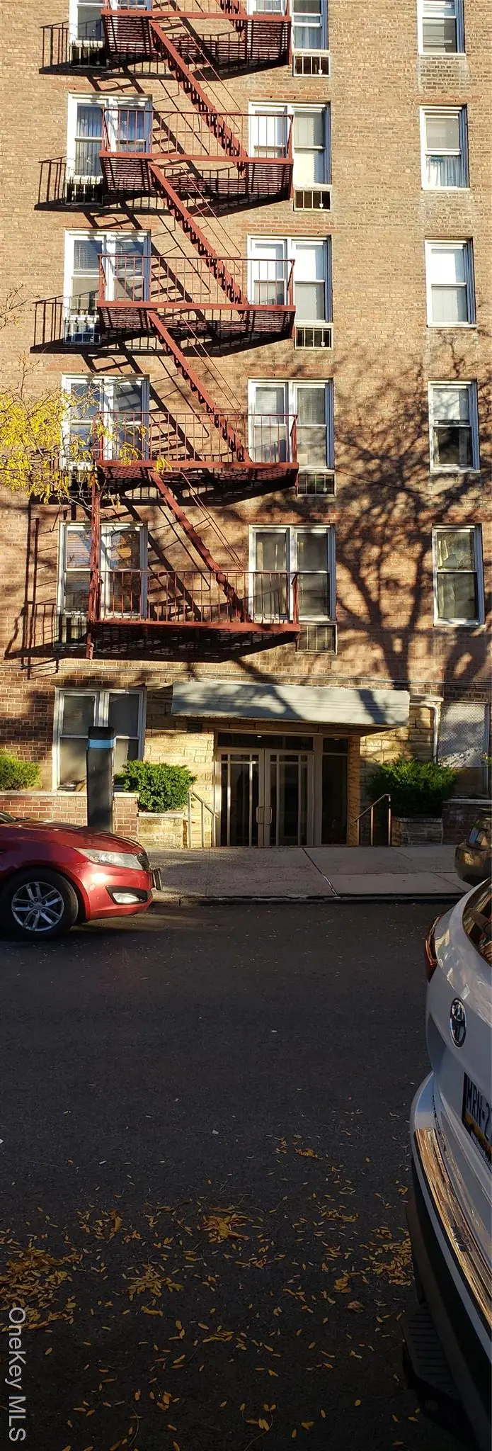 1332 Metropolitan Avenue #6A, Bronx, NY 10462 - Image #1