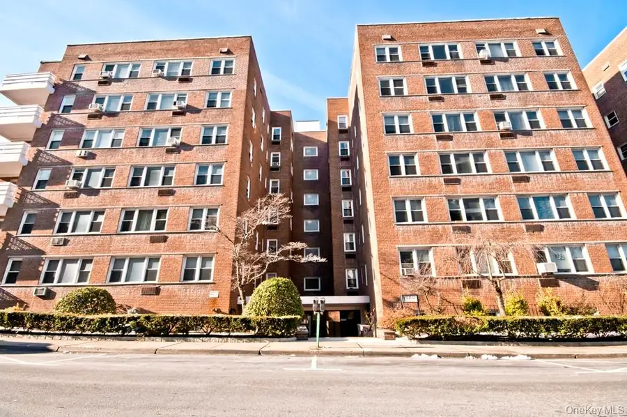 30 E Hartsdale Avenue #4D, Hartsdale, NY 10530 - Image #3