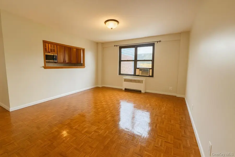 154 Pearsall Drive #6A, Mount Vernon, NY 10552 - Image #2