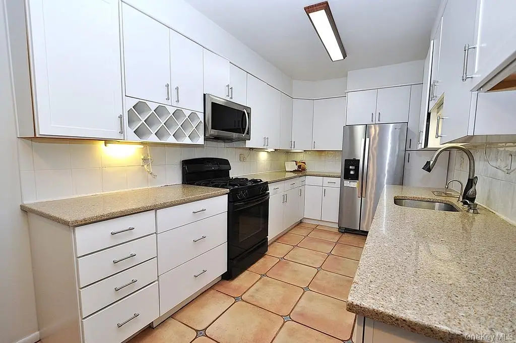 253 Garth Road #1S, Scarsdale, NY 10583 - Image #1