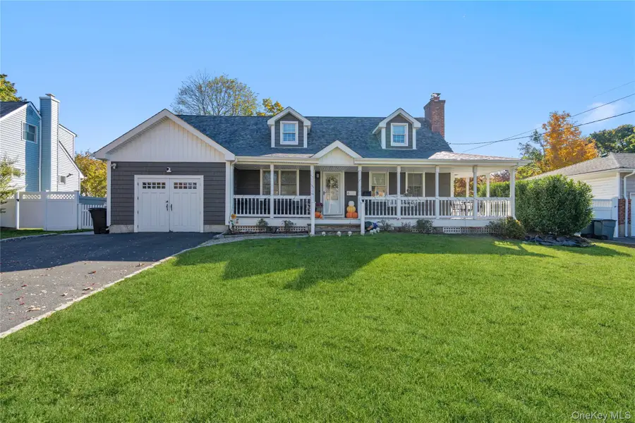 6 Dressler Road, Greenlawn, NY 11740 - Image #2