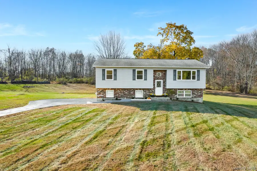 8 Daniel Sabia Drive, Wappingers Falls, NY 12590 - Image #2