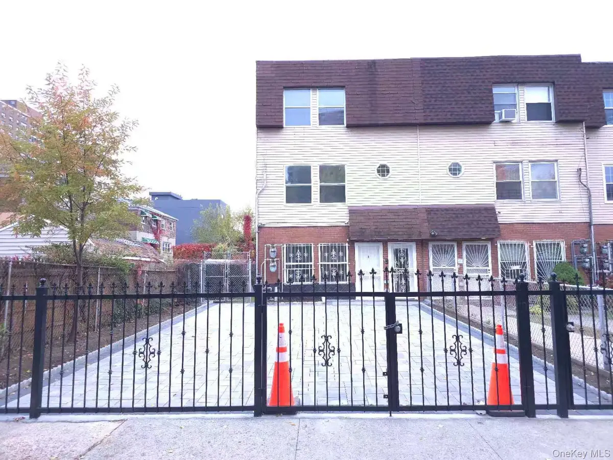 2096 Randall Avenue, Bronx, NY 10473 - Image #1