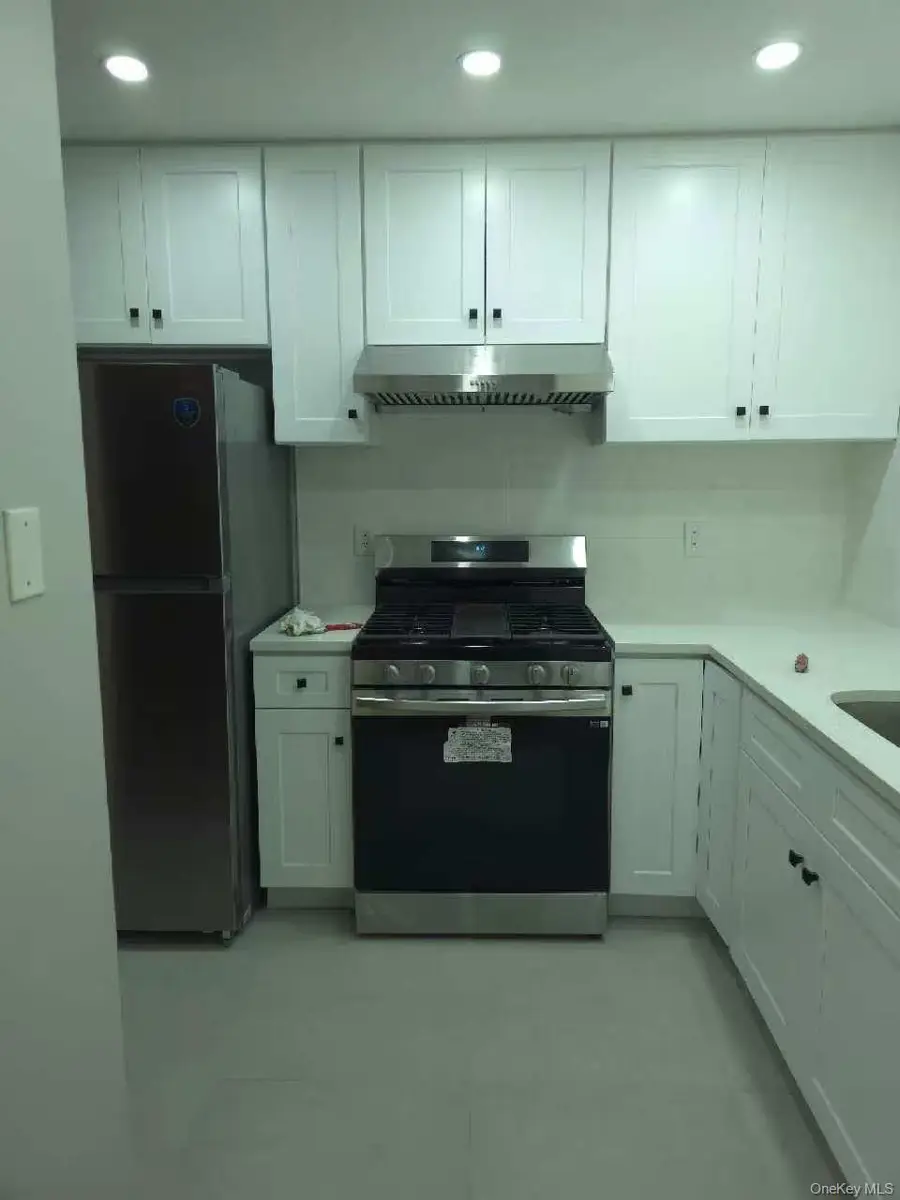 2096 Randall Avenue, Bronx, NY 10473 - Image #3