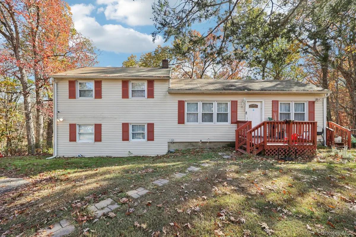 45 E Green Road, Rock Tavern, NY 12575 - Image #1