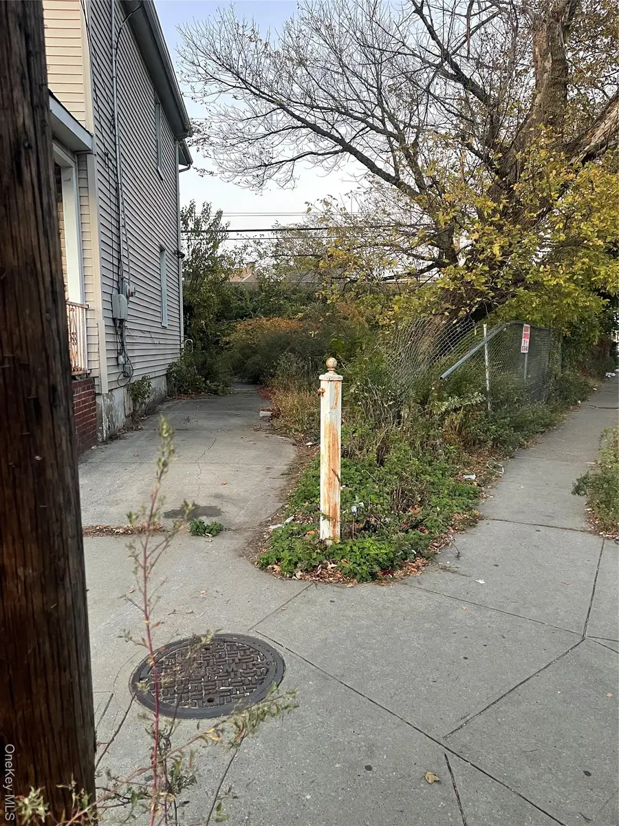 11281 Bedell Street, Jamaica, NY 11433 - Image #2