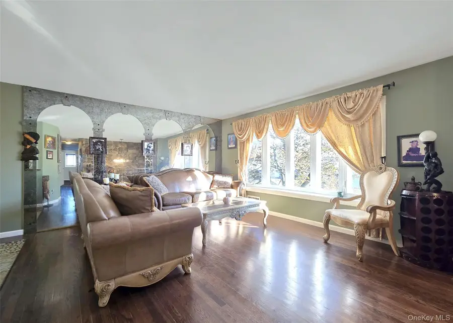 35 Van Buren Avenue, Centereach, NY 11720 - Image #2