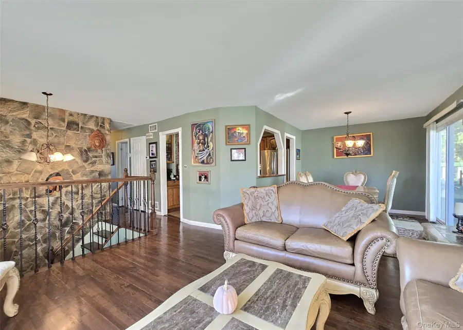 35 Van Buren Avenue, Centereach, NY 11720 - Image #3