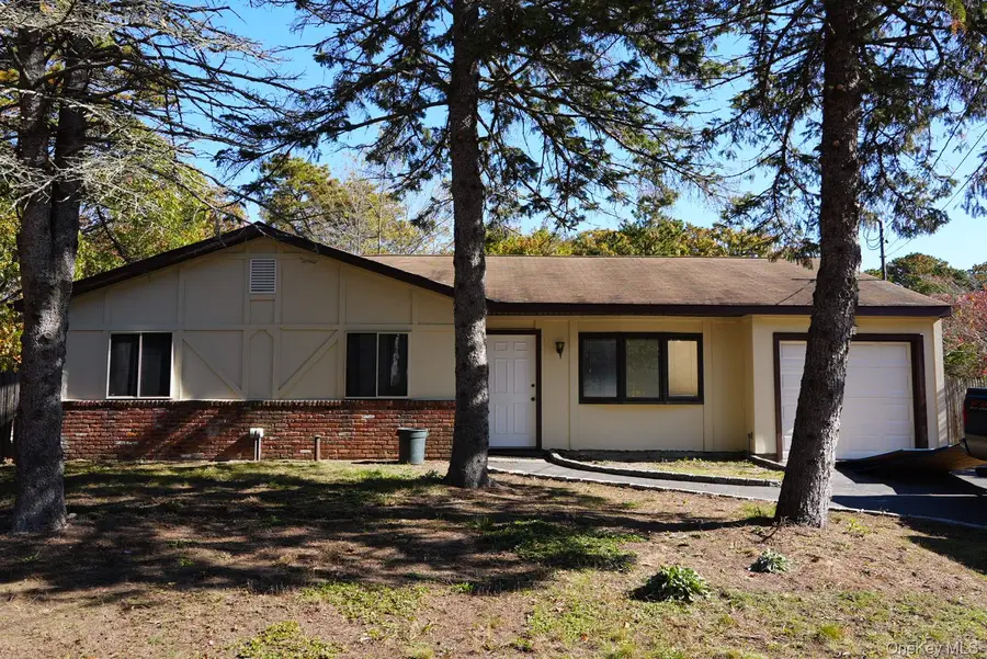 23 Old Selden Stage Rd, Selden, NY 11784 - Image #2