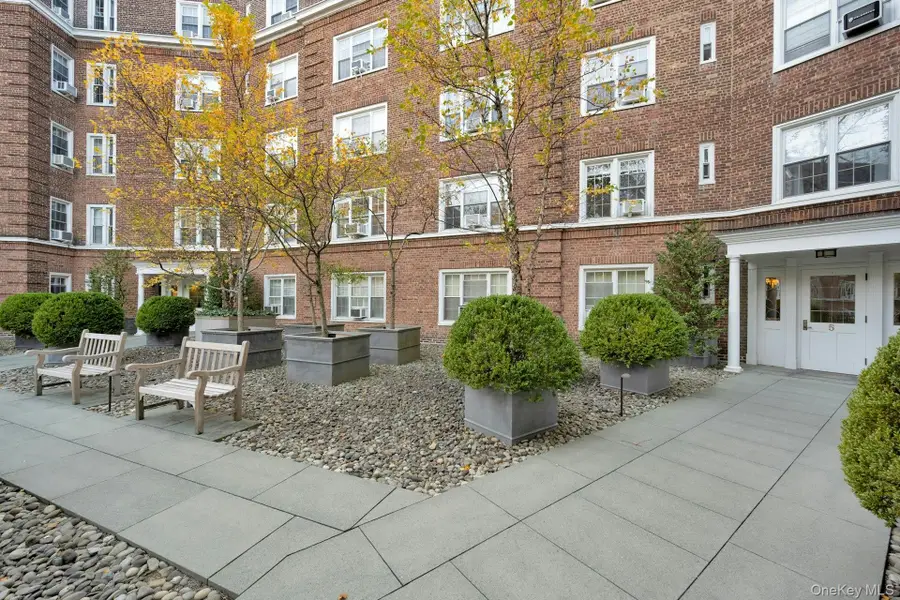 5 Midland Gardens #3M, Bronxville, NY 10708 - Image #3