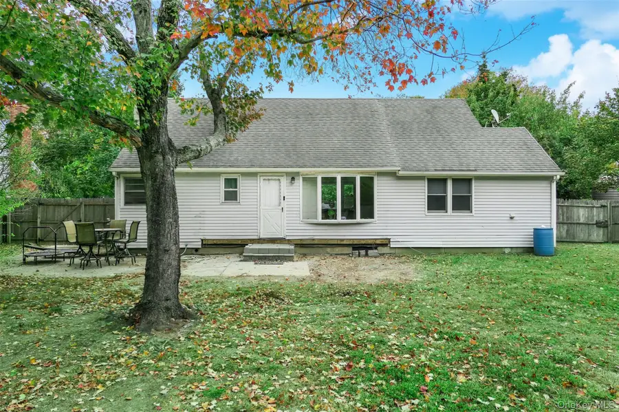 118 Hedges Avenue, East Patchogue, NY 11772 - Image #3