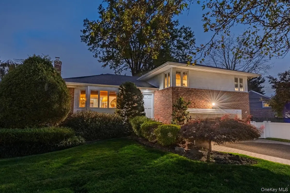 7 Judith Street, Plainview, NY 11803 - Image #1