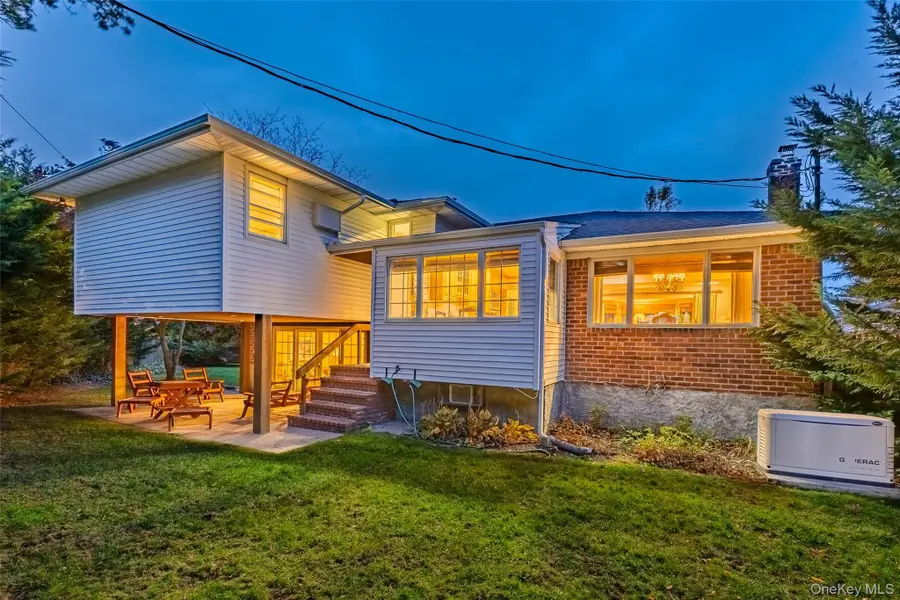 7 Judith Street, Plainview, NY 11803 - Image #3