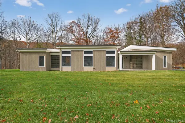 27 Maple Brook Road, Tuxedo Park, NY 10987