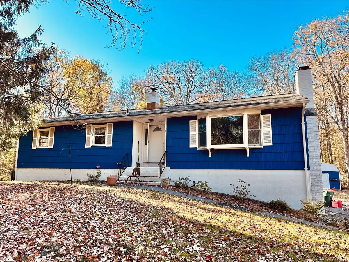 107 Oscawana Lake Road, Putnam Valley, NY 10579 - Image #1