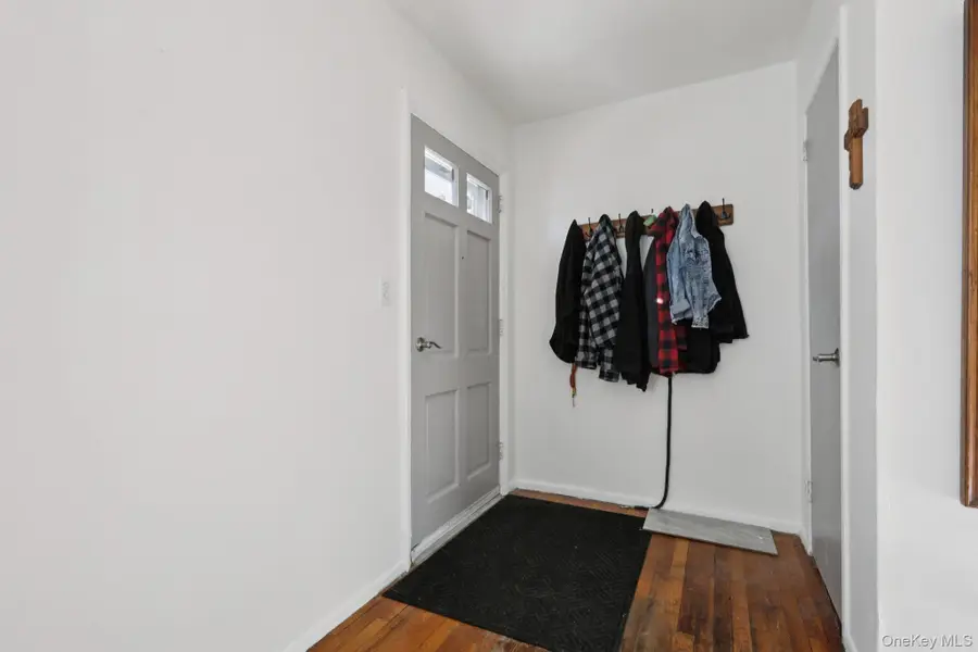 46 Cara Drive, Pearl River, NY 10965 - Image #3