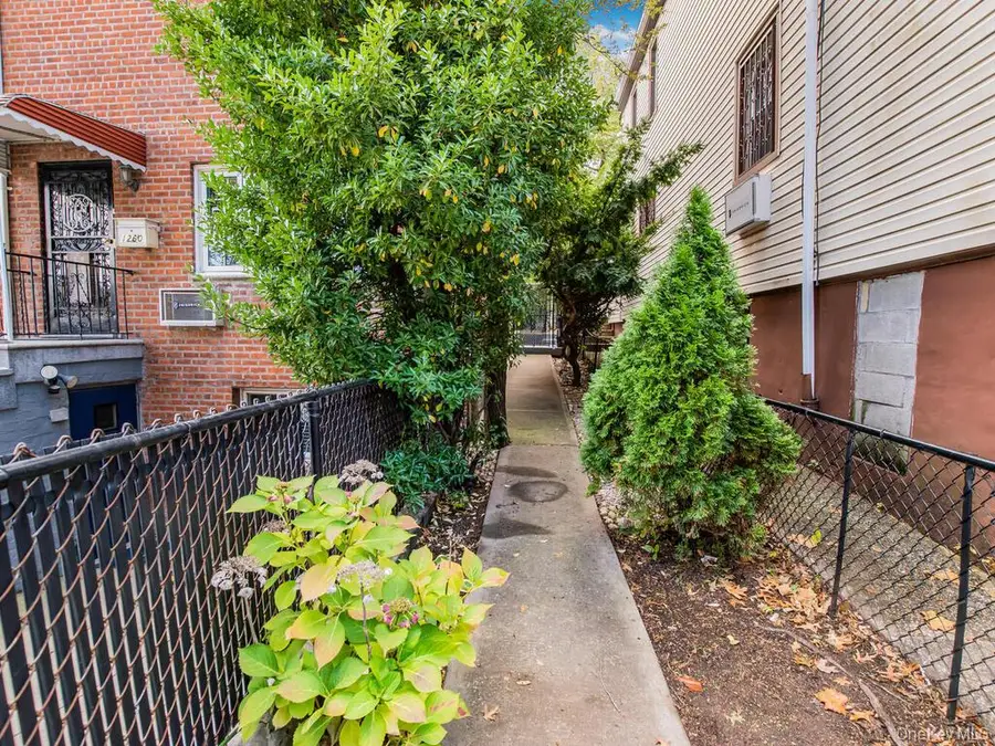 1260 Adee Avenue, Bronx, NY 10469 - Image #2