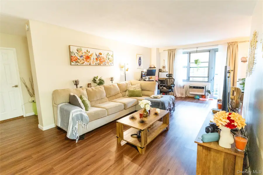 3410 De Reimer Avenue #7F, Bronx, NY 10475 - Image #2