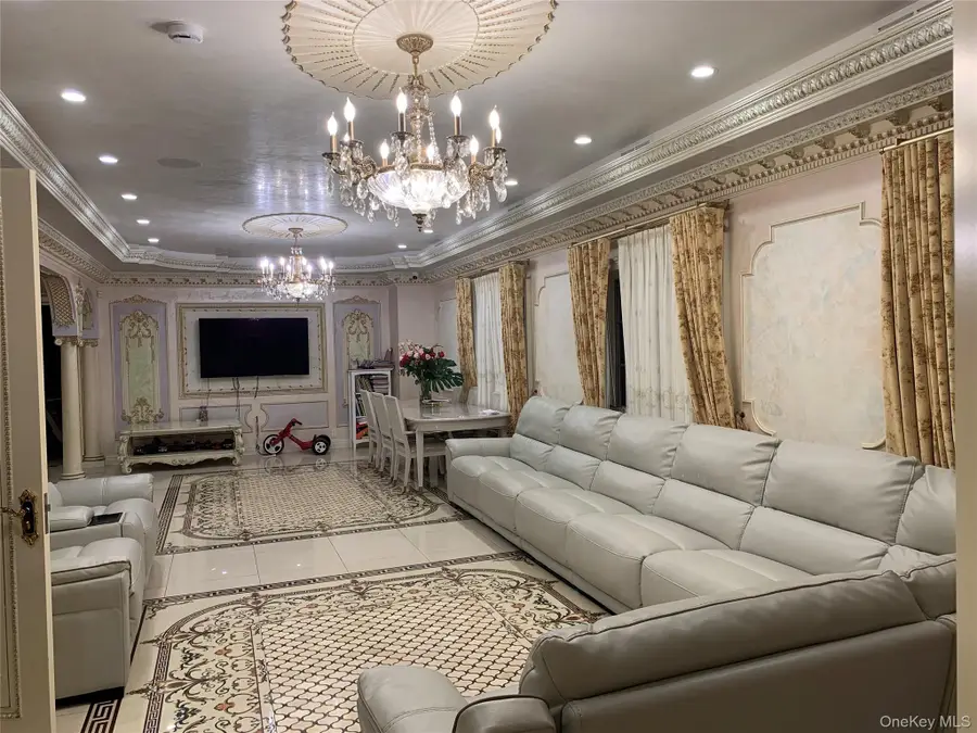 179-15 80rd, Fresh Meadows, NY 11432 - Image #2