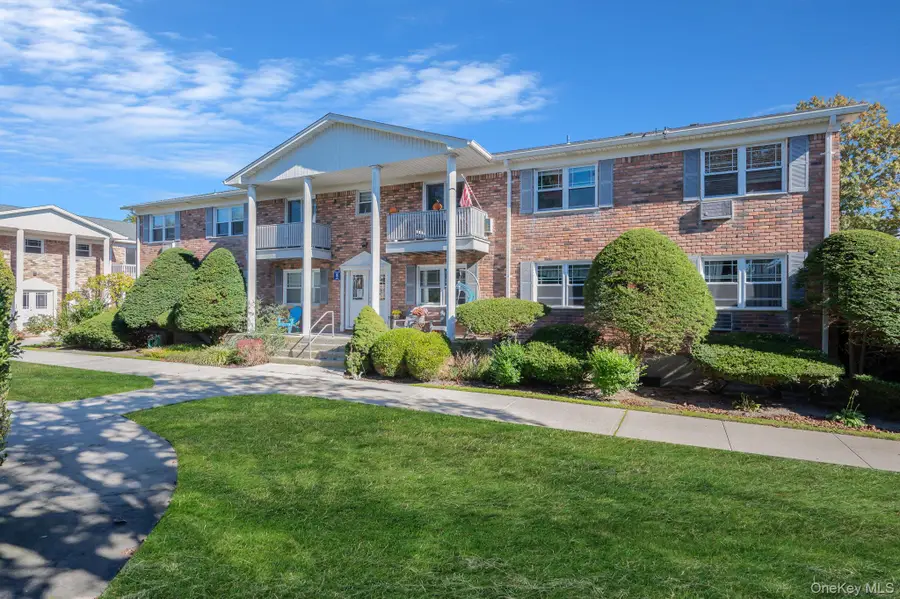 111 Fairharbor Drive #111, Patchogue, NY 11772 - Image #2