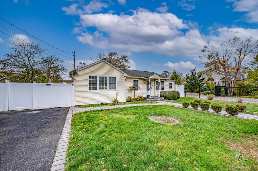 96 Huntington Drive, Mastic Beach, NY 11951 - Image #3