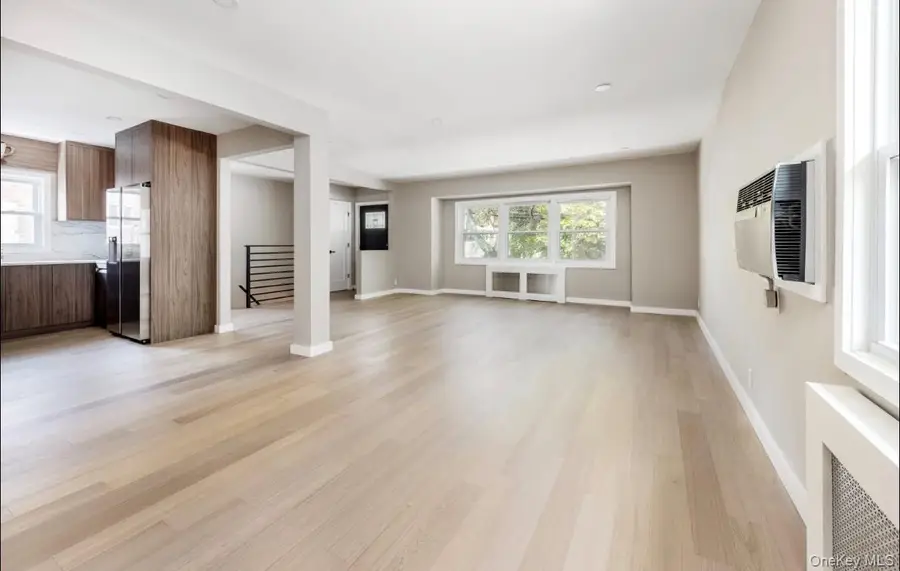 208-12 53 Avenue, Oakland Gardens, NY 11364 - Image #3