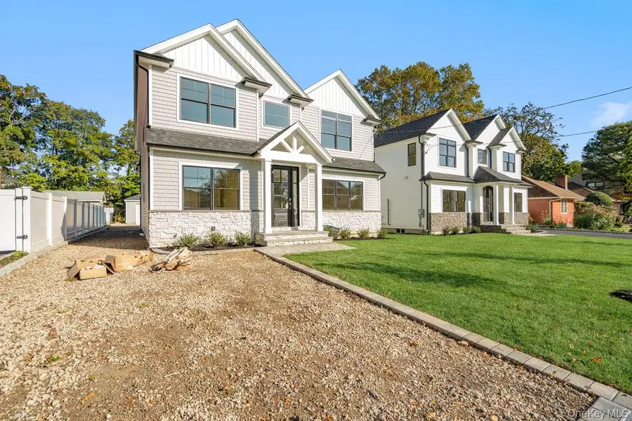 47 Netz Place, Albertson, NY 11507 - Image #2