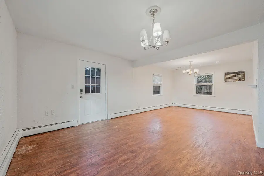 89 Tanners Lane, Levittown, NY 11756 - Image #3