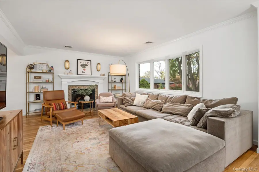 31 Louisa Court, Northport, NY 11768 - Image #2