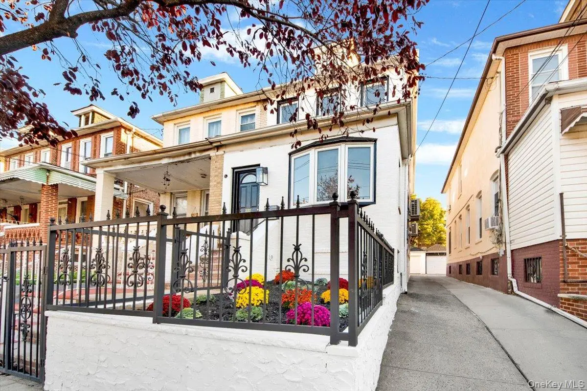 3232 Fenton Avenue, Bronx, NY 10469 - Image #1