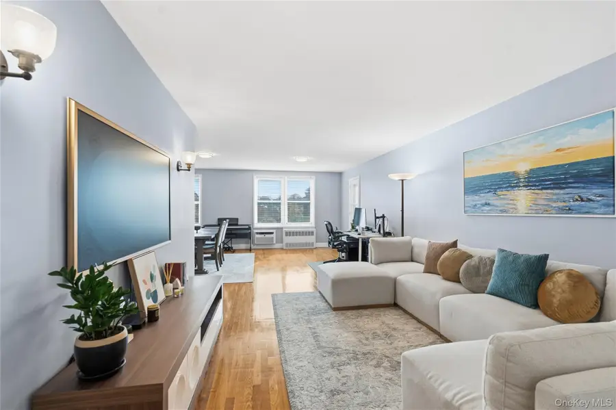 241-20 Northern Boulevard # 5-B, Douglaston, NY 11362 - Image #3