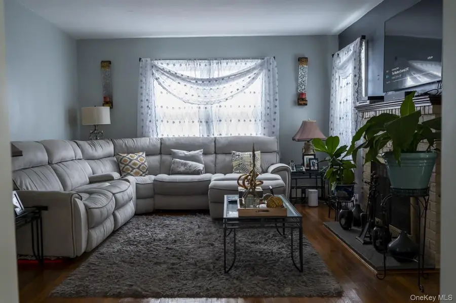 1023 Schuman Place, Baldwin, NY 11510 - Image #2